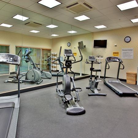 Holiday Inn & Suites Bakersfield By Ihg Facilities photo