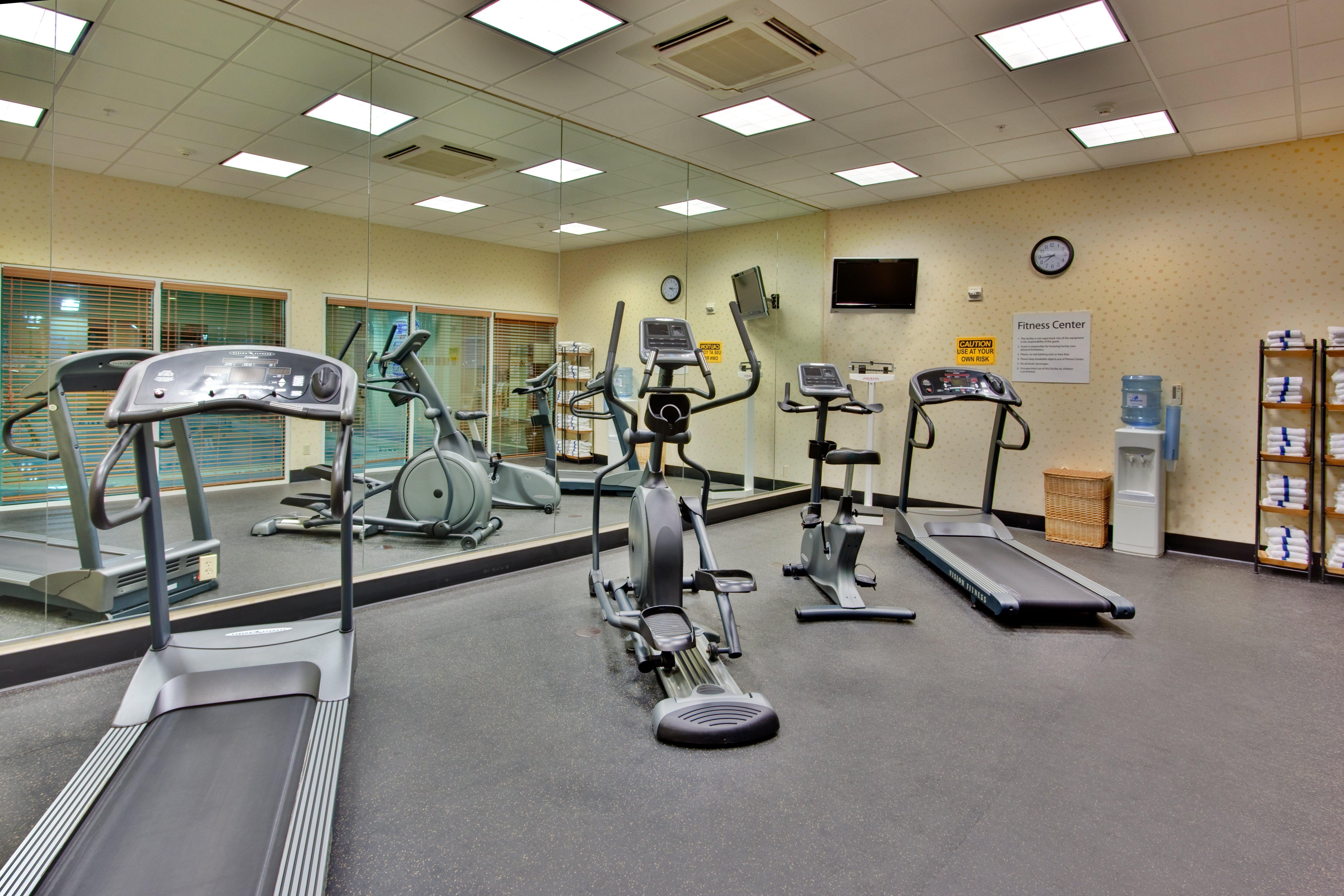 Holiday Inn & Suites Bakersfield By Ihg Facilities photo